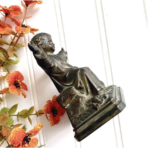 Vintage Cast Metal Child Jesus Religious Statue Figurine Marked VM224 - Picture 7 of 8